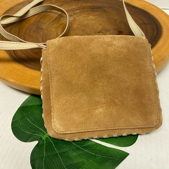 Urban Outfitters Muni Leather Cross body Bag - Picture 6 of 13